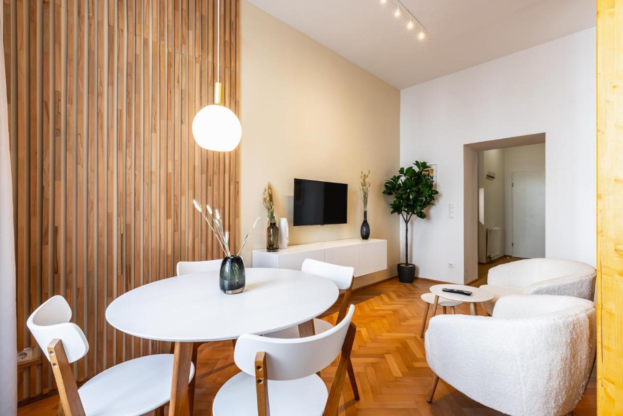 Classy And Elegant Apartments In A Calm Area เวียนนา ภายนอก รูปภาพ