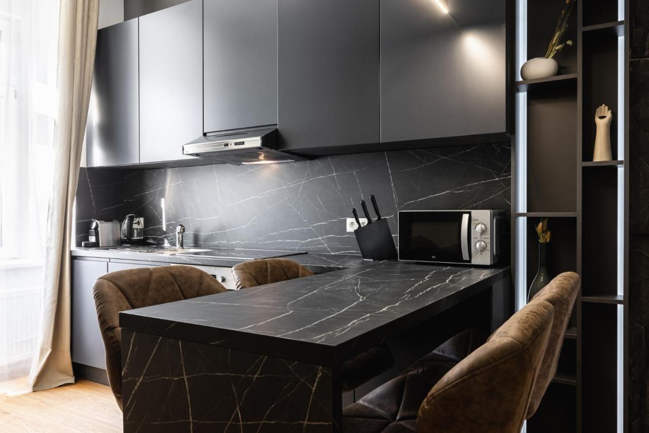 Classy And Elegant Apartments In A Calm Area เวียนนา ภายนอก รูปภาพ