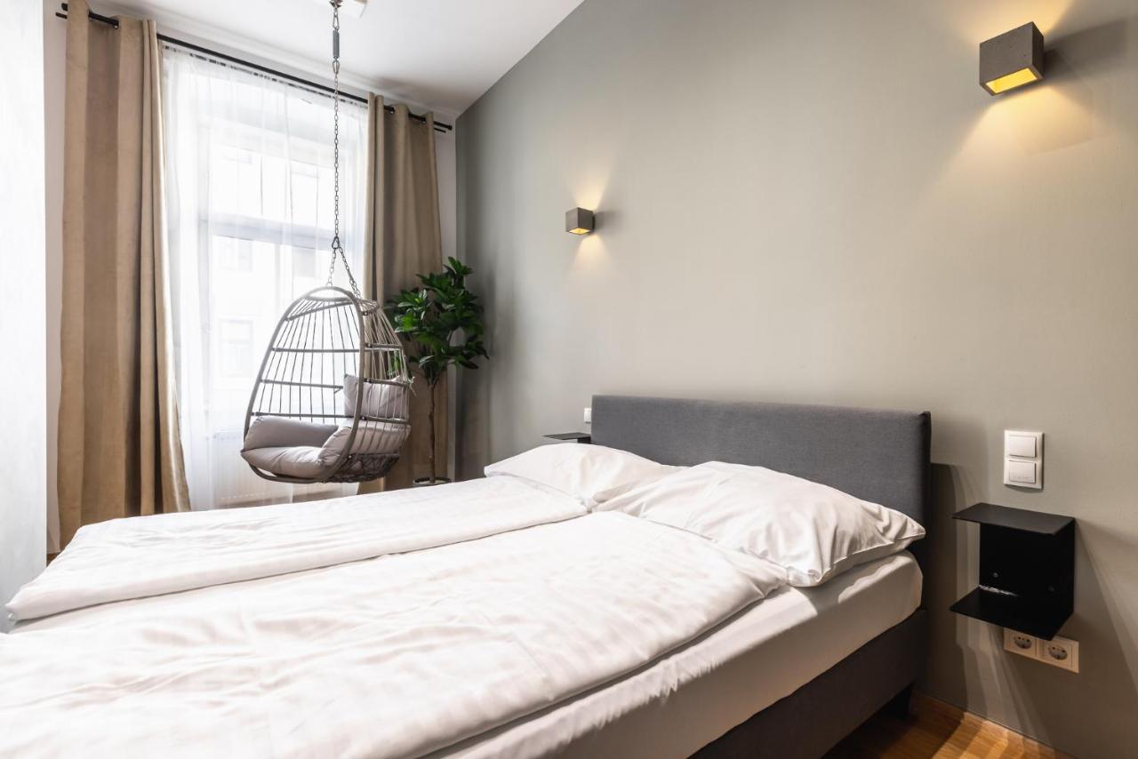 Classy And Elegant Apartments In A Calm Area เวียนนา ภายนอก รูปภาพ