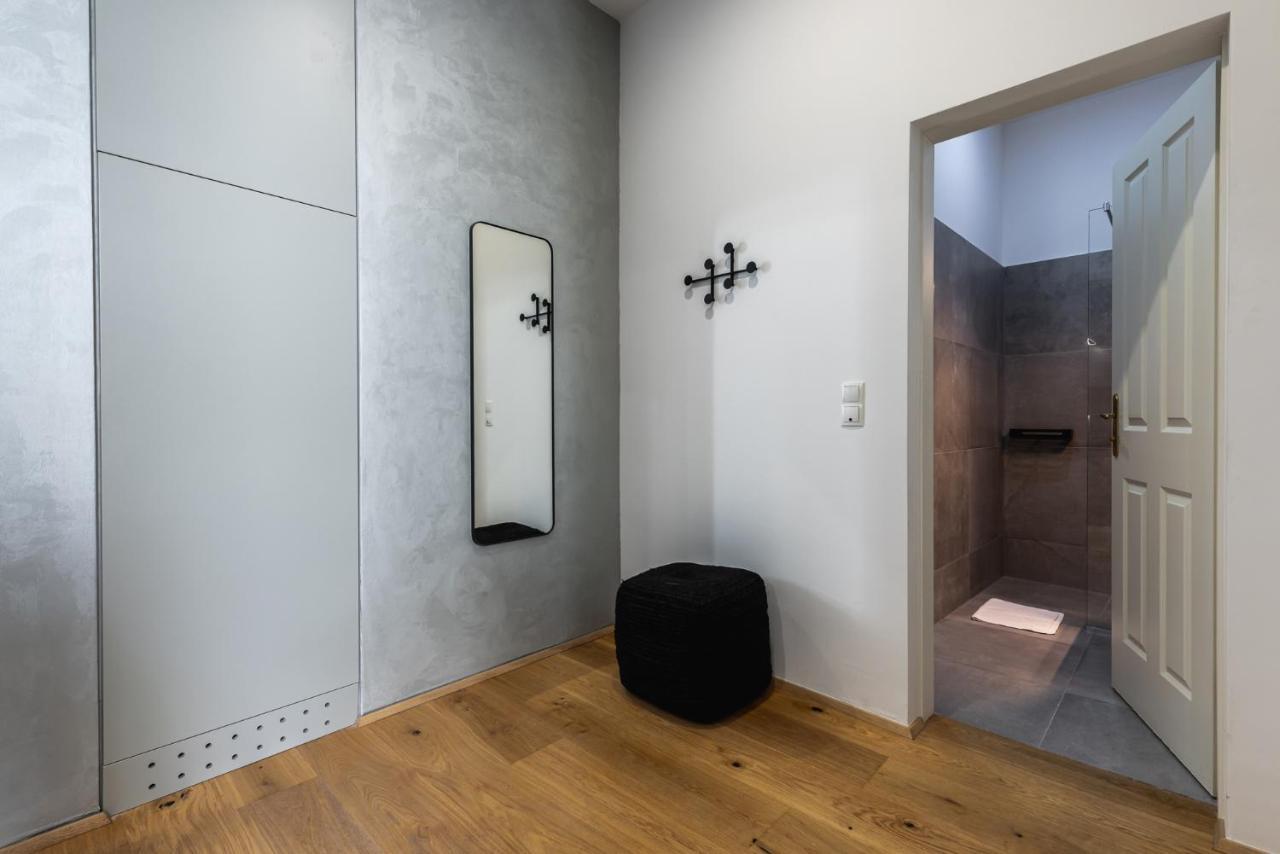 Classy And Elegant Apartments In A Calm Area เวียนนา ภายนอก รูปภาพ